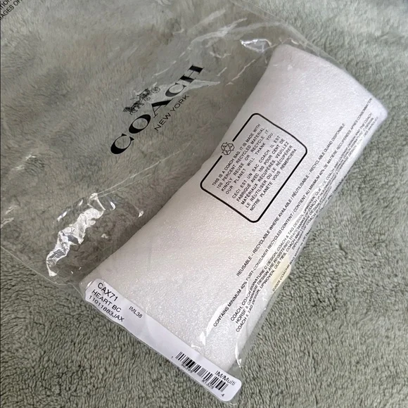 Coach Heart Bag Charm - Picture 6 of 6